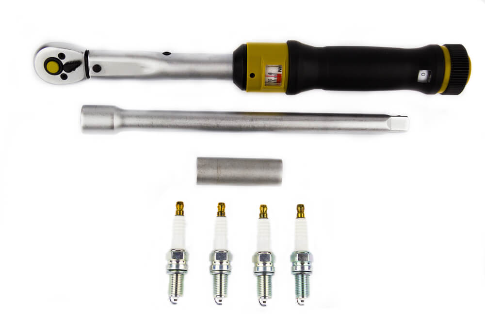 what size torque wrench for spark plugs