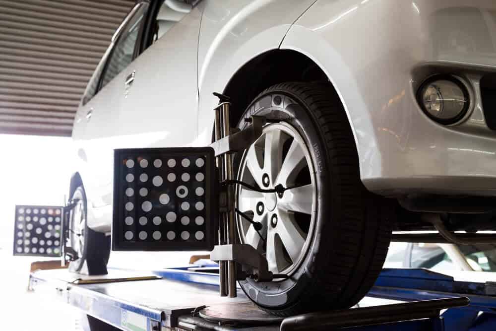 What Causes a Wheel to Lean Inward? Expert Solution – Vehicle Fixing